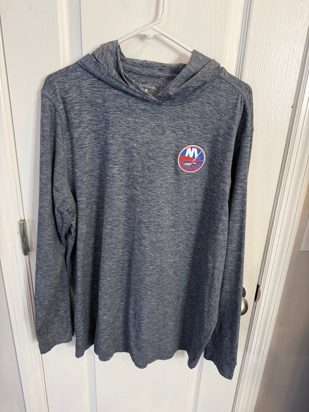 Antigua Heathered Gray/Blue Long Sleeve Hoodie w/ NY Islanders embroidered logo
